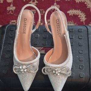 Classique Silver Glitter Heels with Bow Accent